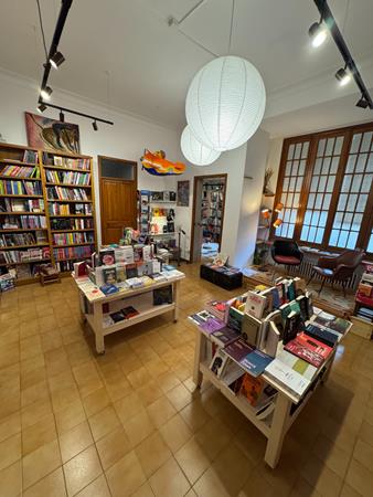 Espirafocs renova els seus espais per fer més visible i accessible el seu fons bibliogràfic | 